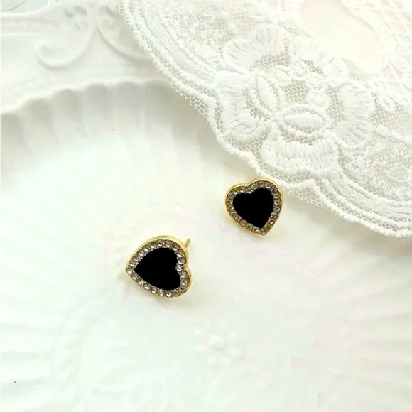 Luxe Romantic Black Heart Studs - Picture 2 of 4